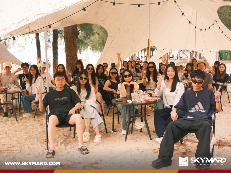 SKYMARD Team Embarks on Seaside Retreat to Xunliao Bay