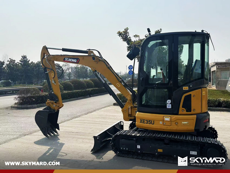 Jamaica - 1 Unit XCMG XE35U Crawler Excavator and Attachments