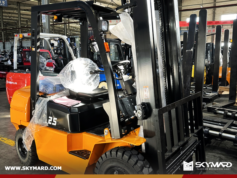 Mexico - 6 Units HANGCHA CPD25-XC4-I & 5 CPQYD25-XRW22 Forklifts