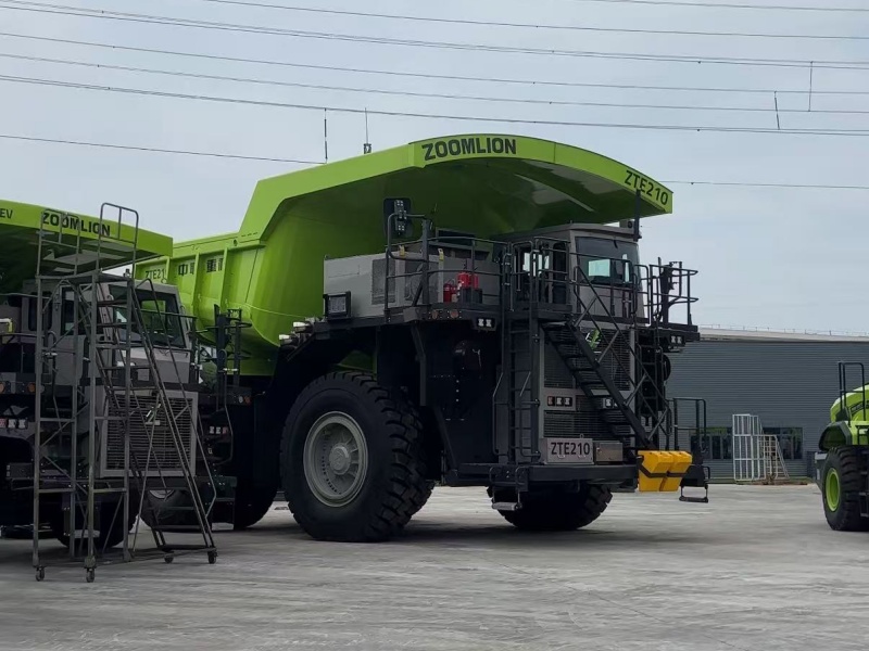 Slovenia Customers Visited Zoomlion Factory