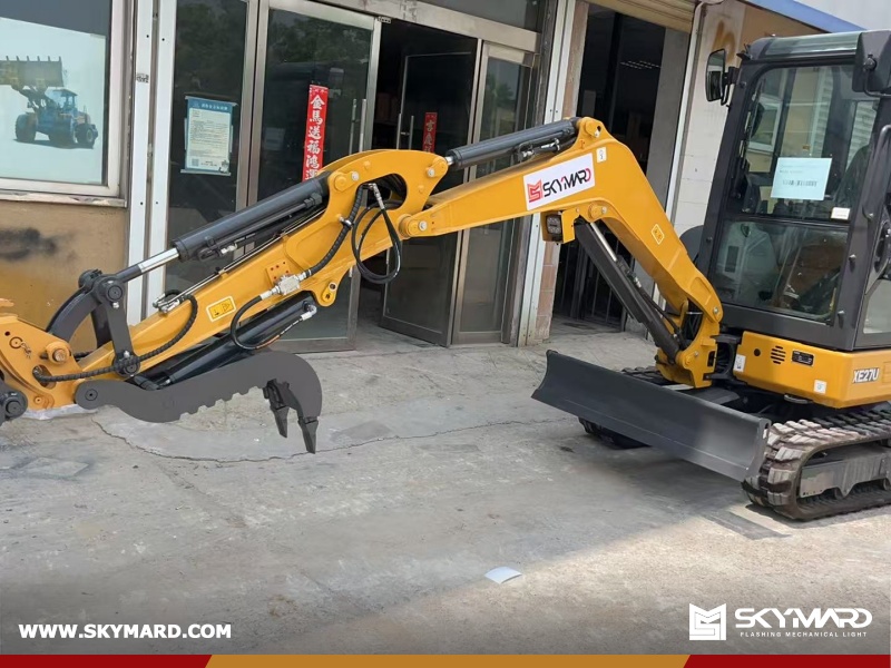 Saudi Arabia - 1 Unit XCMG XE27U Crawler Excavator